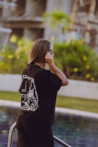 Playera streetwear urbana negra URBONE - Tigre en hueso