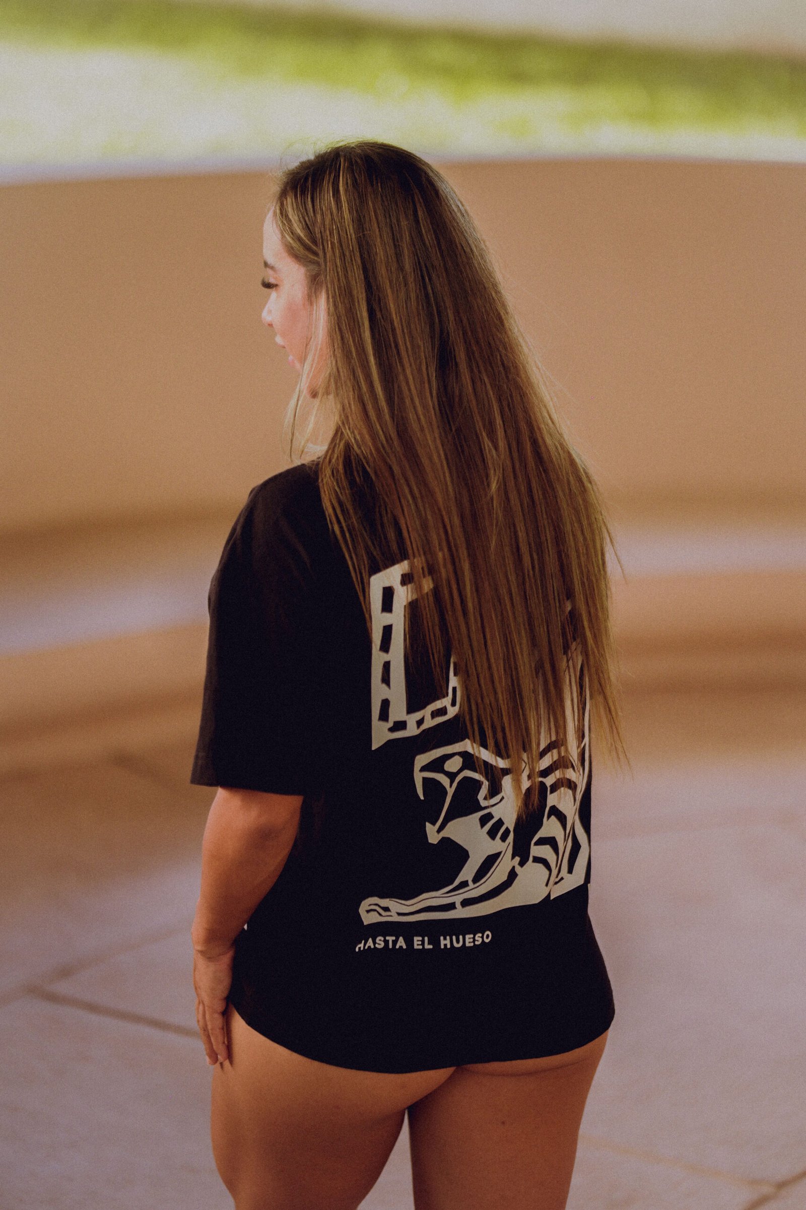 Playera streetwear urbana negra URBONE - Tigre en hueso